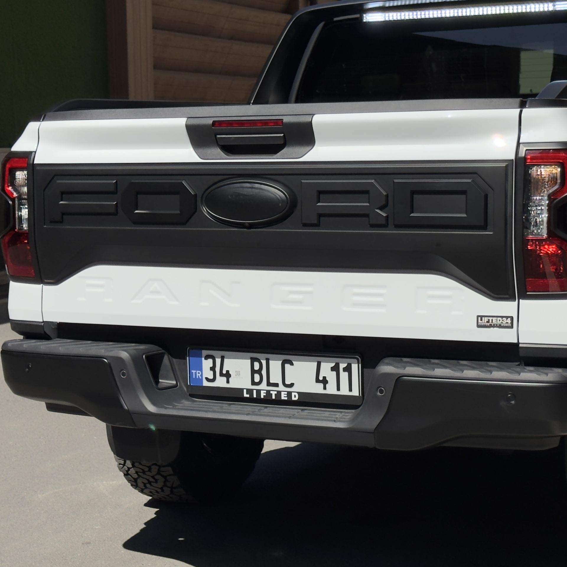 Ford Ranger T9 Ford Yazılı Kasa Kapağı Kabartma