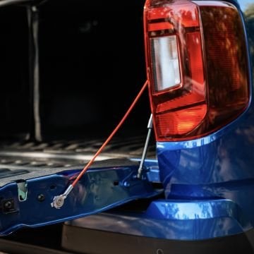 Yeni Volkswagen Amarok Bagaj Amortisörü